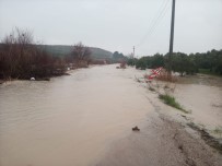 Aşırı Yağışlar Akhisar'da Köy Yollarını Kapattı Araziler Sular Altında Kaldı Haberi