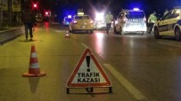 İzmir'de Motosiklet Sürücüsü Kazada Ağır Yaralandı Haberi