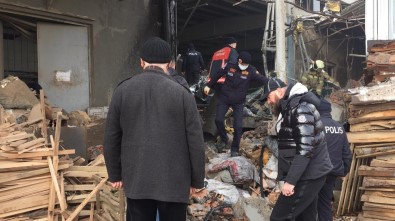 Mobilya Fabrikasında Patlama Açıklaması 1 Ölü 5 Ağır Yaralı