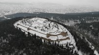 (ÖZEL)Tarihi Aydos Kalesi'nde Kar Yağışı Kartpostallık Görüntüler Oluşturdu Haberi