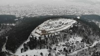 Tarihi Aydos Kalesi'nde Kar Yağışı Kartpostallık Görüntüler Oluşturdu Haberi