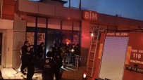 Bursa'da Marketin Deposunda Çıkan Yangın Söndürüldü