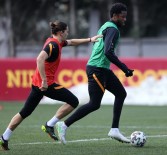 Galatasaray'da Halil Dervişoğlu Takımla Çalıştı