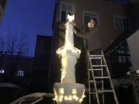 (Özel) İstanbul İçin Kar Duası Kabul Olunca Kardan Minare Yapıp Ezan Okuttu Haberi