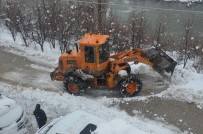 Şırnak'ta Kar Yağışı Nedeniyle Kapanan Köy Yolları Ulaşıma Açıldı Haberi