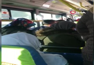 Arnavutköy'de Tıklım Tıklım Dolu Olan Minibüs 'Pes' Dedirtti