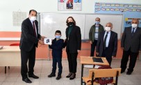 Erzincan'da 38 Öğrenciye Tablet Hediye Edildi Haberi