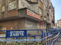 Zeytinburnu'nda Binanın Balkonunun Çöktüğü Anlar Kamerada Haberi