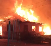 Antalya'da Tek Katlı Ev Alev Alev Yandı