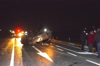 Ayvalık'ta 3 Araç Birbirine Girdi Açıklaması 2 Yaralı