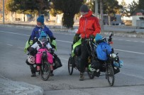 Bisikletleriyle Dünya Turuna Çıkan İki Çocuklu Fransız Çift Beyşehir'de Haberi