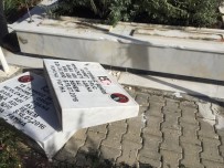 15 Temmuz Şehidi İkiz Polislerin Mezarını Tahrip Eden 5 Zanlı Yakalandı Haberi