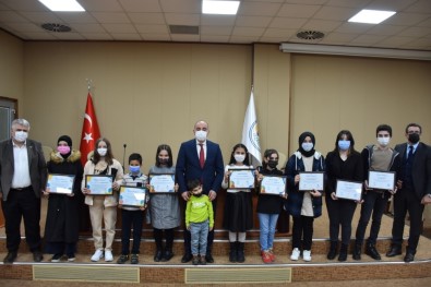 Dereceye Giren Öğrencilerin Ödülleri Takdim Edildi
