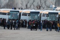 Koronavirüsü Yok Sayıp Halay Çekip, Oyun Oynadılar