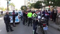 Antalya'da 'Dur' İhtarına Uymayıp Polise Ateş Eden Sürücü İle Yanındaki Kadın Yakalandı Haberi