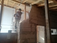 Çatı Arasındaki Kaçak Oda Yıkıldı