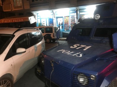 Küçükçekmece'de Markette Silahlı Soygun
