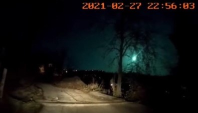 Atmosfere Giren Ve Ortalığı Gündüz Gibi Aydınlatan Meteor Doğu Karadeniz Bölgesi'nden De Görüntülendi