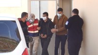 DEAŞ'lı 3 Terörist, Suriye Sınırında Patlayıcılarla Yakalandı Haberi