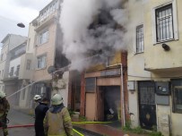 Fatih'te Boş Binadaki Yangın Korkuttu