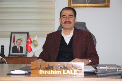 Yıllardır Hizmet Gitmeyen İlçe AK Partili Başkanın Dev Projeleri İle Küllerinden Doğuyor