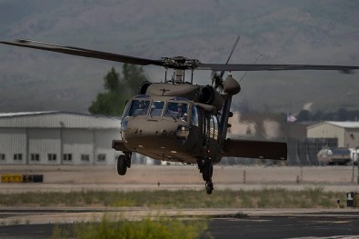 ABD'de Ulusal Muhafızları Taşıyan Helikopter Düştü Açıklaması 3 Ulusal Muhafız Öldü