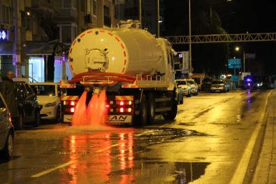 İzmir'de Selin İzleri Temizleniyor