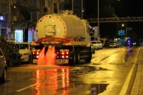 İzmir'de Selin İzleri Temizleniyor Haberi