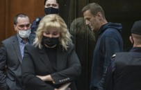 Rus Muhalif Lider Navalny, 3,5 Yıl Hapis Cezasına Çarptırıldı