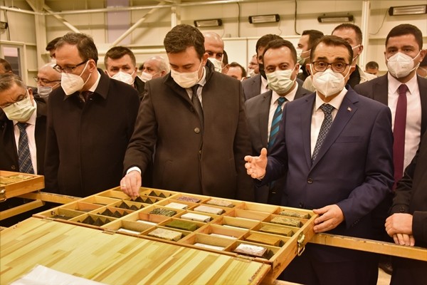 Bakan Dönmez açıkladı! İlk altın üretimi...