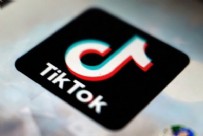 İTALYA - TikTok'a yaş sınırı geldi!!