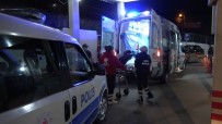 Bursa'da İki Araç Kafa Kafaya Çarpıştı Açıklaması 11 Yaralı Haberi