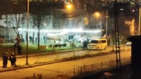 Bursa'da Pes Dedirten Manzara...Koronavirüsü Hiçe Sayıp Sokak Düğünü Düzenlediler Haberi