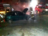 Edremit'te Seyir Halindeki Otomobil Yandı