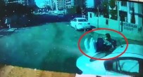 Tekirdağ'da Korku Dolu Kaza Kamerada Açıklaması Yoldan Geçen 2 Kişiyi Metrelerce Savurdu Haberi