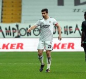 Necip Uysal 5 Maç Sonra İlk 11'De