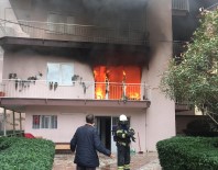 Alevlerin Sardığı Daire Küle Döndü