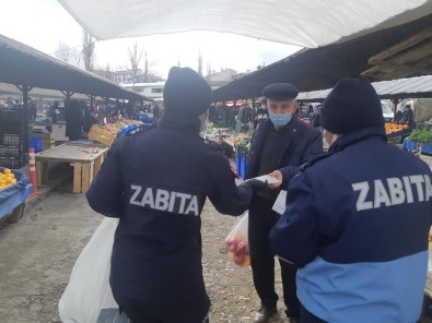 Devrekani'de Esnaf Ve Vatandaşlara Maske Dağıtıldı