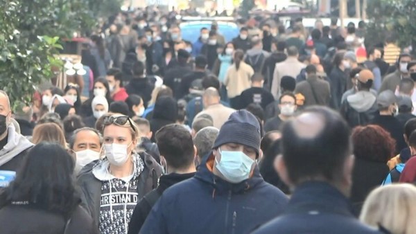 İstiklal'de korkutan yoğunluk!