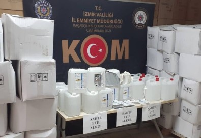 İzmir'de 33 Bin Litreden Fazla Sahte Etil Alkol Ele Geçirildi