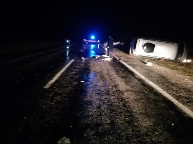 Yaban Domuzuna Çarpan Otomobil Devrildi Açıklaması 1 Ölü, 2 Yaralı