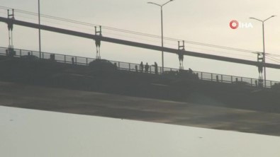 15 Temmuz Şehitler Köprüsü'nde İntihar Girişiminde Bulunan Şahıs 4 Saat Sonra İkna Edildi