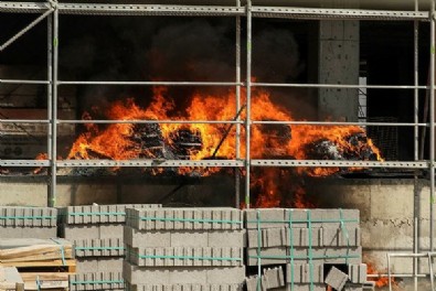 İstanbul'da korkutan yangın!