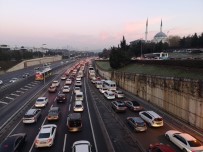 Kısıtlama Sonrası İstanbul'da Trafik Yoğunluğu
