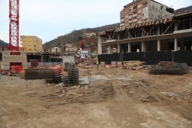 Doğankent İlçesinde Afetin İzleri Siliniyor