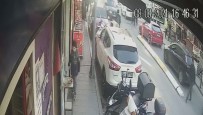 (Özel) İstanbul'da Dehşet Anları Açıklaması Annesinin Gözü Önünde Minibüsün Altında Kaldı Haberi