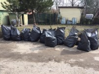Sapanca Gölü Çevresinden 10 Poşet Çöp Toplandı