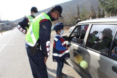 Trafik Timi Çocuklar İş Başında