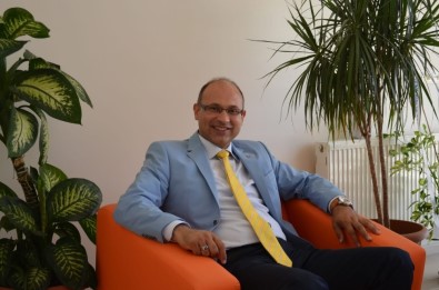 UTB Başkanı Sezer, Uşak'ta Maviyi Sağlayan Kesimlere Teşekkür Etti