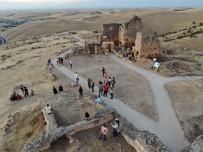 Yasaklar Kalktı Zerzevan Kalesi 7 Günde 5 Bin Ziyaretçi Ağırladı